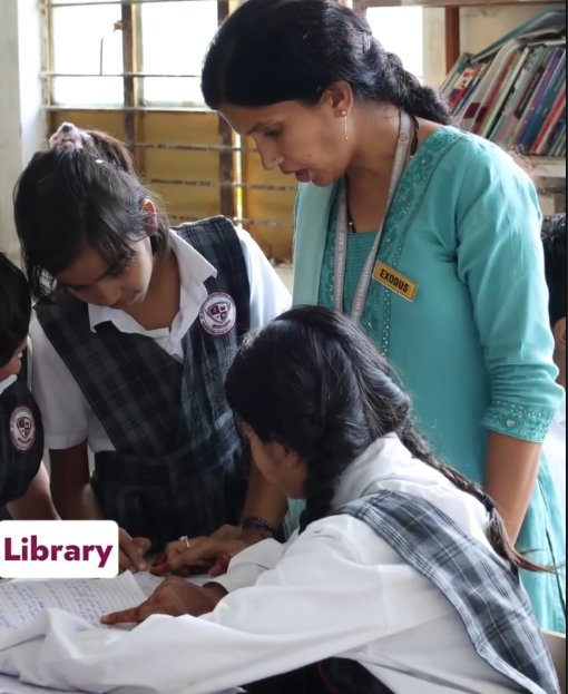 A quiet and well-stocked school library.